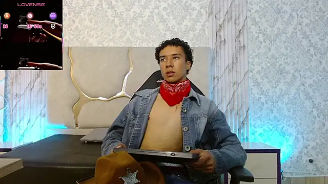 Zayn tay online show from 01-12-26, 07:20