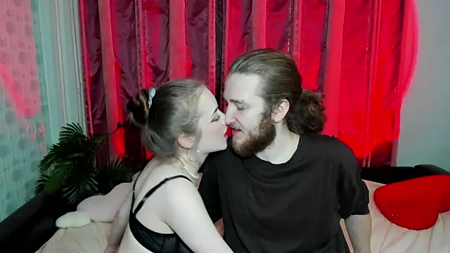 swiity room  online show from 04-08-26, 06:53