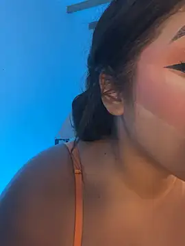 Isabella Belmont online show from 03-11-26, 07:13