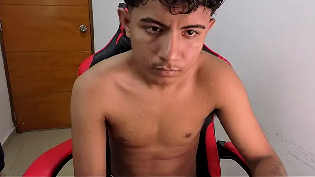 Alluringangel23 online show from 03-05-26, 02:41