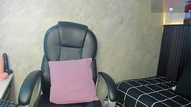 tanisha  lux online show from 03-04-26, 10:17