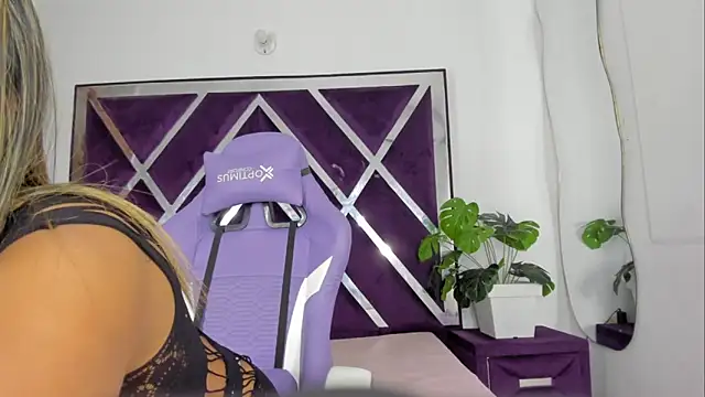 Snapshot of sharithasm chatting on 01-07-26, 09:31 sharithasm online show from 01-07-26, 09:31