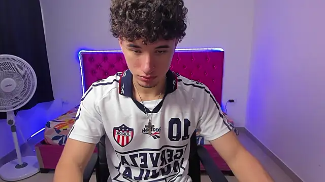 Snapshot of jean_burns chatting on 02-04-26, 07:31 jean burns online show from 02-04-26, 07:31