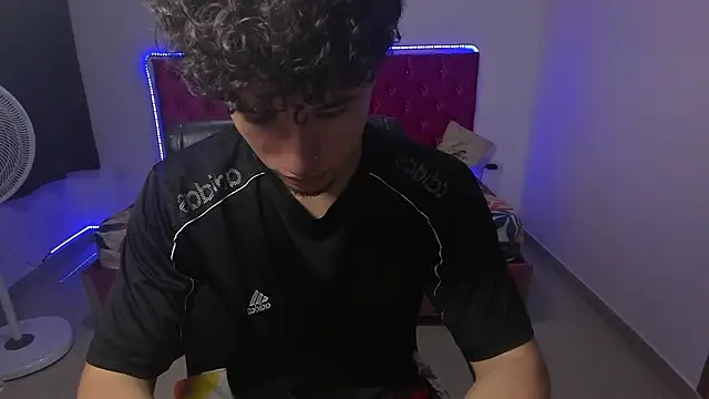 Snapshot of jean_burns chatting on 03-03-26, 07:10 jean burns online show from 03-03-26, 07:10