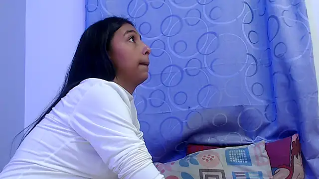 skinnysexzara18 online show from 02-16-26, 05:39