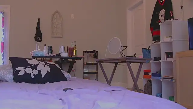 xouniq online show from 02-12-26, 10:09