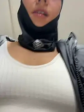 TaylorrHill online show from 03-04-26, 06:59