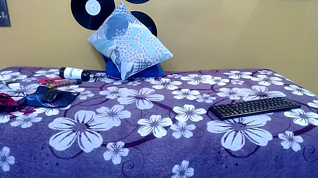 marcelasweet457 online show from 04-04-26, 12:34