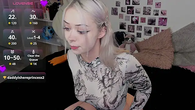 SweetheartsFriends online show from 06-16-26, 04:34