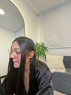 Snapshot of EVA_WILD1 chatting on 02-13-26, 09:37 EVA WILD1 online show from 02-13-26, 09:37