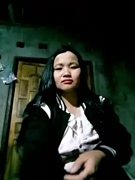 Snapshot of valerle chatting on 01-08-26, 02:45 valerle online show from 01-08-26, 02:45