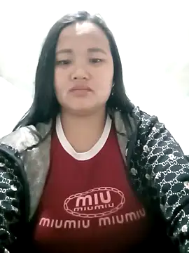 Snapshot of valerle chatting on 01-06-26, 01:53 valerle online show from 01-06-26, 01:53