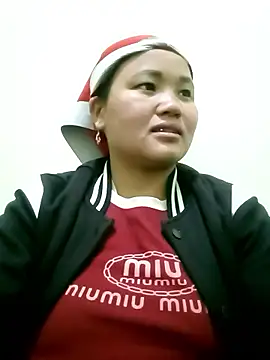 Snapshot of valerle chatting on 01-08-26, 02:39 valerle online show from 01-08-26, 02:39