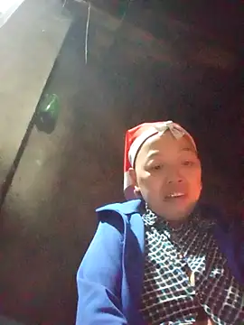 Snapshot of Agnes-baby chatting on 01-12-26, 12:34 Agnes-baby online show from 01-12-26, 12:34