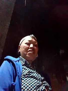 Snapshot of Agnes-baby chatting on 01-13-26, 12:42 Agnes-baby online show from 01-13-26, 12:42