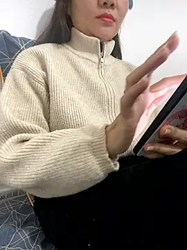 Avelyn-n online show from 01-15-26, 06:28