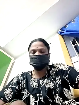 Snapshot of Tamil_Maha69 chatting on 05-05-26, 12:24 Tamil Maha69 online show from 05-05-26, 12:24