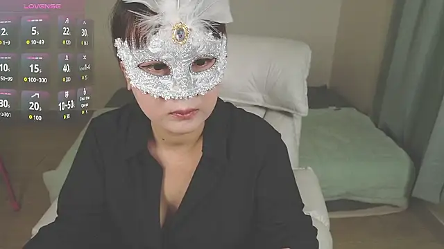 Snapshot of MIJA8922 chatting on 02-11-26, 12:05 MIJA8922 online show from 02-11-26, 12:05