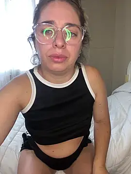 Snapshot of soyanahii chatting on 02-11-26, 10:09 soyanahii online show from 02-11-26, 10:09