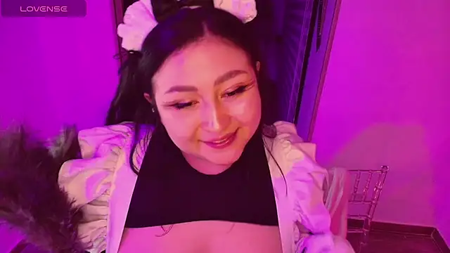 Snapshot of Sweet_lenna chatting on 06-20-26, 10:37 Sweet lenna online show from 06-20-26, 10:37