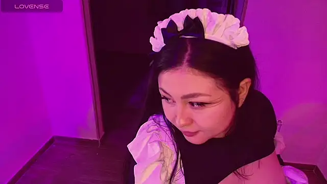 Snapshot of Sweet_lenna chatting on 04-25-26, 11:35 Sweet lenna online show from 04-25-26, 11:35