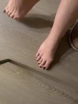 leshowcho online show from 02-25-26, 09:47