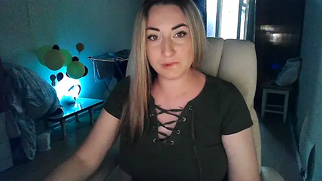 FoxyAnn12 online show from 06-21-26, 04:57