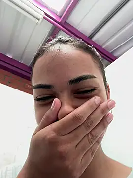 Snapshot of Iam_Lyan_ chatting on 07-25-26, 04:57 Iam Lyan online show from 07-25-26, 04:57