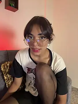 Snapshot of Iam_Lyan_ chatting on 07-10-26, 12:54 Iam Lyan online show from 07-10-26, 12:54
