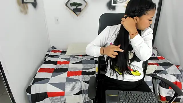 Yuleimys rosse online show from 01-11-26, 02:51