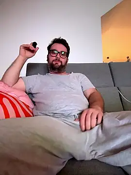 Dominic2295 online show from 01-16-26, 04:27