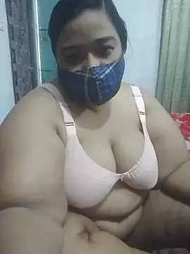 Snapshot of momo_loves chatting on 05-16-26, 10:36 momo loves online show from 05-16-26, 10:36