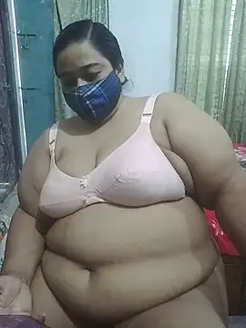 Snapshot of momo_loves chatting on 05-11-26, 02:24 momo loves online show from 05-11-26, 02:24