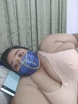 momo loves online show from 07-18-26, 07:06