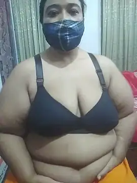 momo loves online show from 03-06-26, 06:25