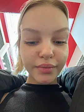 Snapshot of AshleyMur chatting on 02-22-26, 05:32 AshleyMur online show from 02-22-26, 05:32