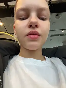 Snapshot of AshleyMur chatting on 02-01-26, 05:27 AshleyMur online show from 02-01-26, 05:27