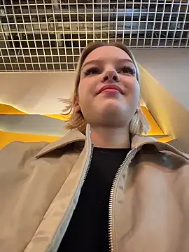 AshleyMur online show from 04-11-26, 06:21