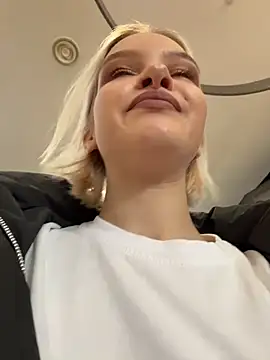 Snapshot of AshleyMur chatting on 02-02-26, 05:06 AshleyMur online show from 02-02-26, 05:06