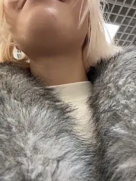 Snapshot of AshleyMur chatting on 02-13-26, 04:01 AshleyMur online show from 02-13-26, 04:01