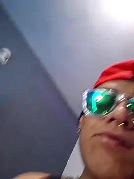 Snapshot of AlexxRomm chatting on 01-05-26, 06:11 AlexxRomm online show from 01-05-26, 06:11