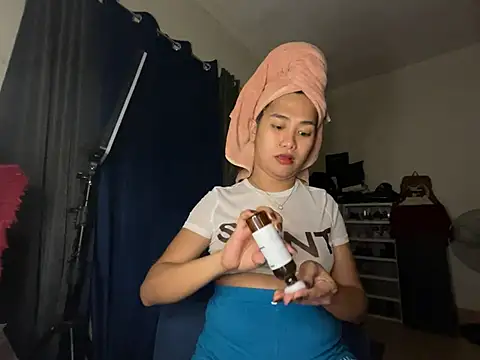 Mira Janee online show from 02-28-26, 03:44