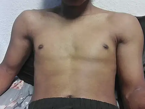 Snapshot of Saadmyy4444 chatting on 05-18-26, 07:13 Saadmyy4444 online show from 05-18-26, 07:13