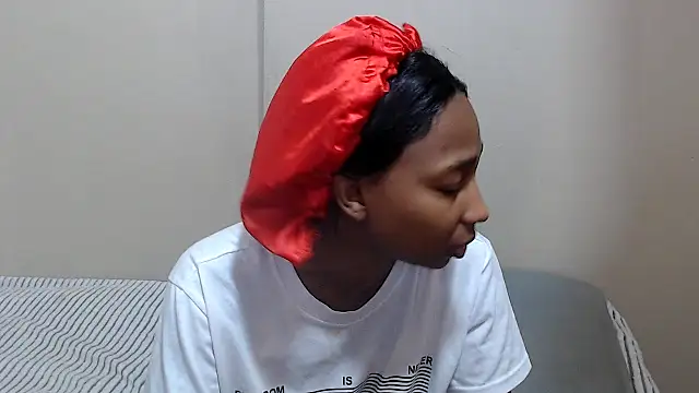 ExtraDoll online show from 02-24-26, 10:05