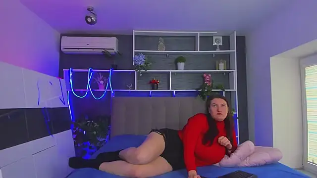 StephieRousee online show from 03-19-26, 06:24