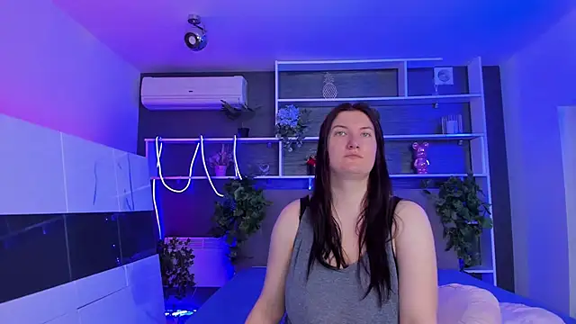 Snapshot of StephieRousee chatting on 05-27-26, 05:26 StephieRousee online show from 05-27-26, 05:26
