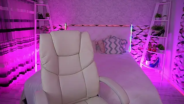 CrystalVibe online show from 06-20-26, 05:45