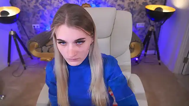 DiamondNina online show from 04-21-26, 06:58