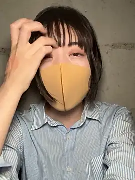 Snapshot of minami_room chatting on 07-13-26, 01:43 minami room online show from 07-13-26, 01:43