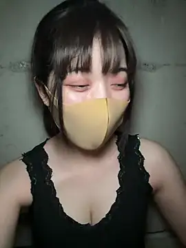 Snapshot of minami_room chatting on 08-06-26, 12:44 minami room online show from 08-06-26, 12:44